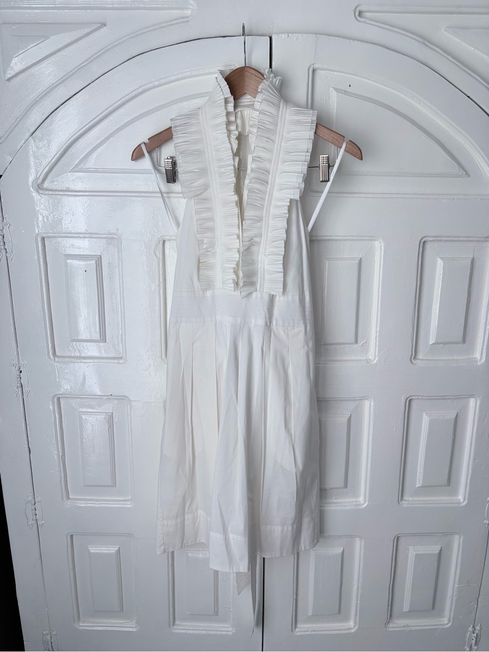 BCBGMaxAzria Ivory Ruffled Backless Halter Dress